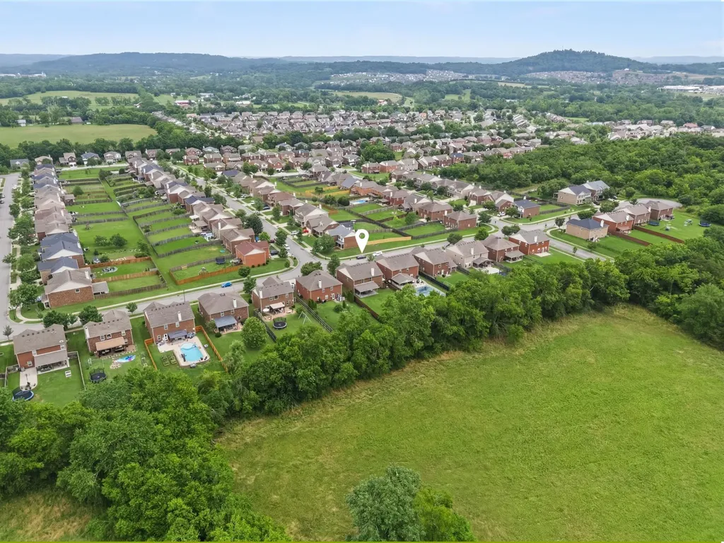 1011 Benwick Road Hendersonville TN 37075