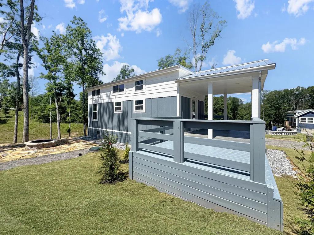123 Pine Grove Lane Dover TN 37058