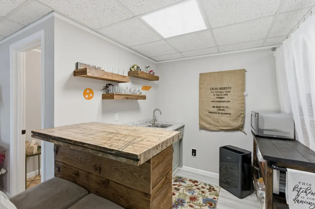 288 Indian Lake Road Hendersonville TN 37075