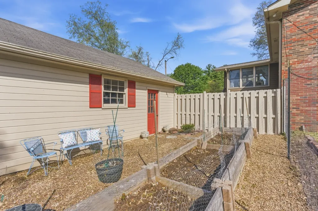 288 Indian Lake Road Hendersonville TN 37075