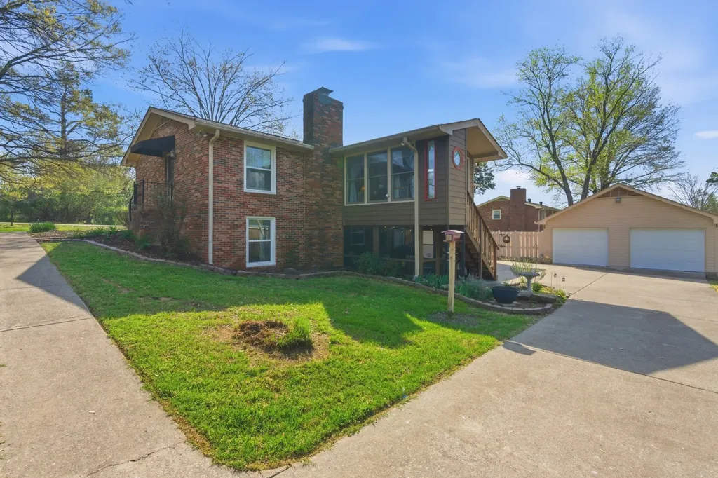 288 Indian Lake Road Hendersonville TN 37075