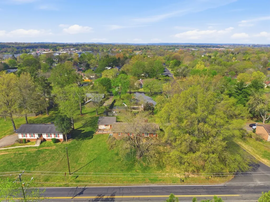 288 Indian Lake Road Hendersonville TN 37075
