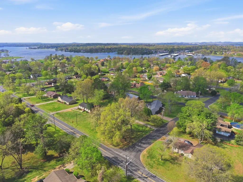 288 Indian Lake Road Hendersonville TN 37075