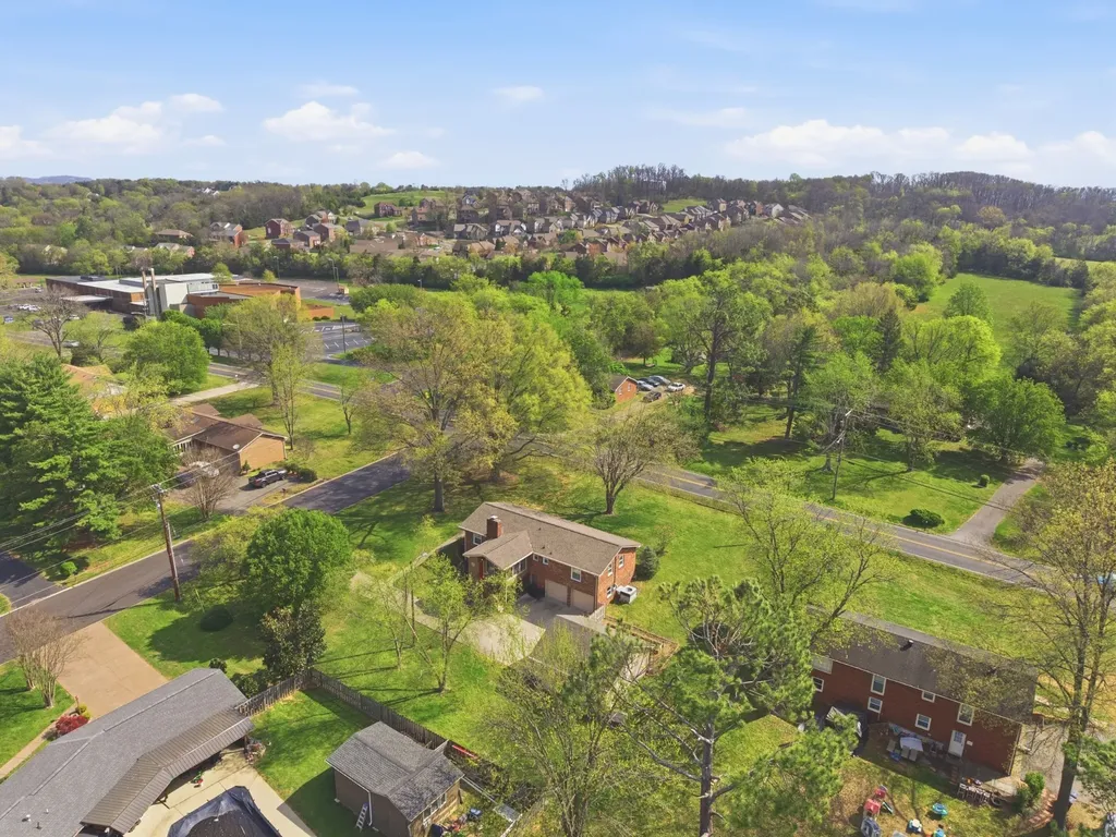 288 Indian Lake Road Hendersonville TN 37075