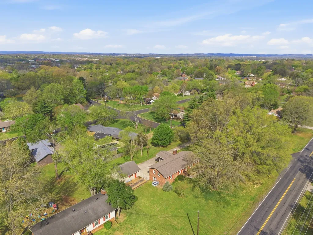 288 Indian Lake Road Hendersonville TN 37075