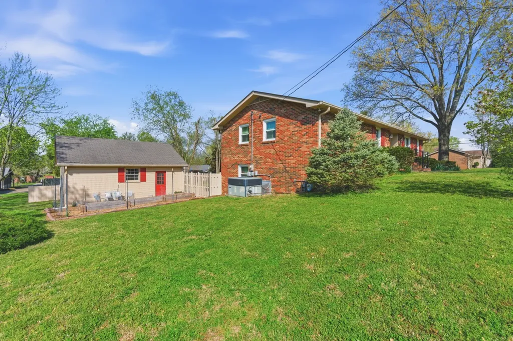 288 Indian Lake Road Hendersonville TN 37075