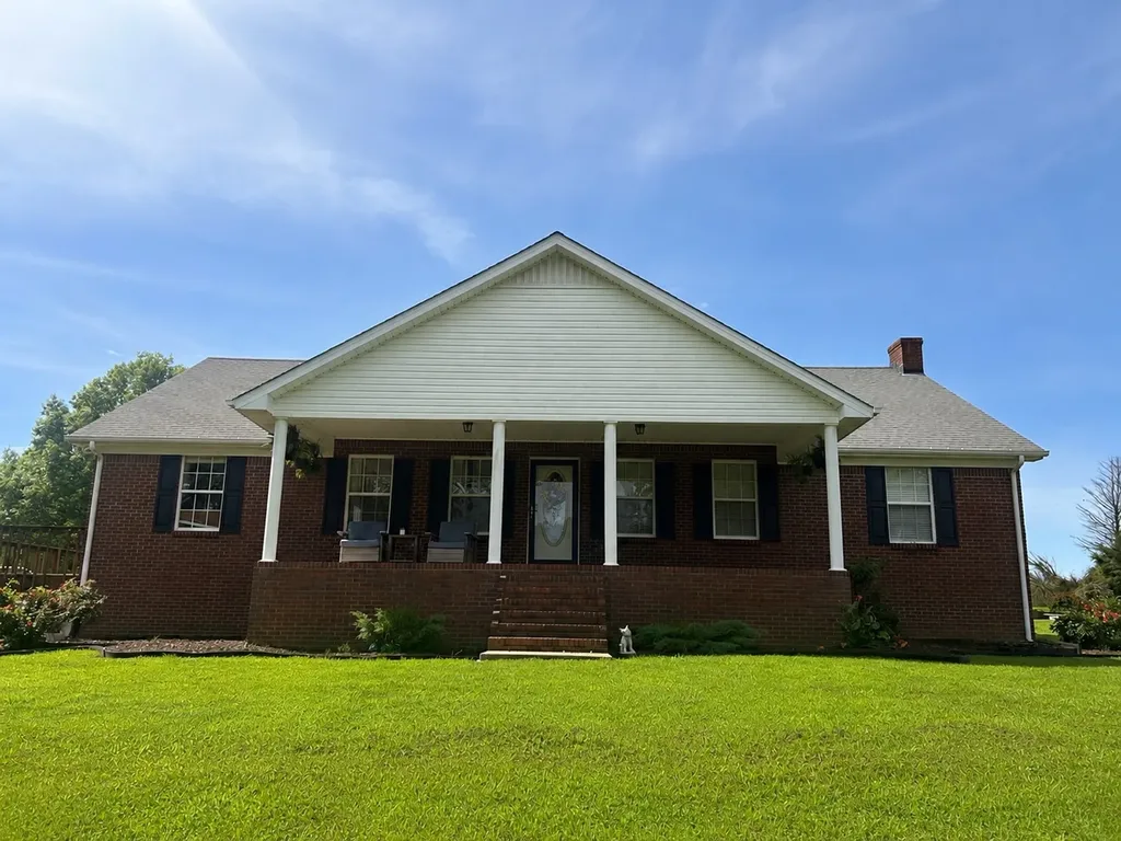 187 N Old Military Road Summertown TN 38483