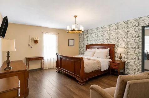 187 N Old Military Road Summertown TN 38483