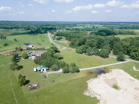 187 N Old Military Road Summertown TN 38483