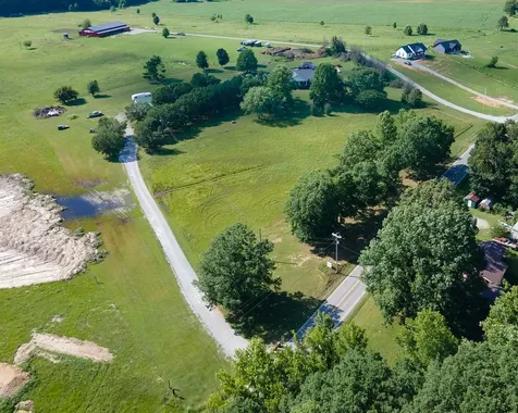 187 N Old Military Road Summertown TN 38483