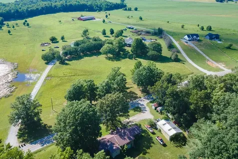 187 N Old Military Road Summertown TN 38483