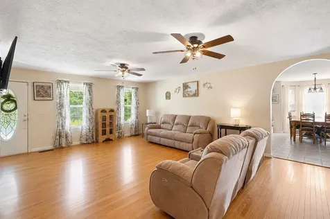 187 N Old Military Road Summertown TN 38483
