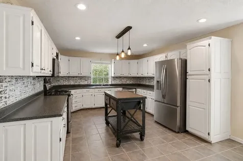 187 N Old Military Road Summertown TN 38483