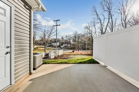 101 Quarry Point Drive Clarksville TN 37043