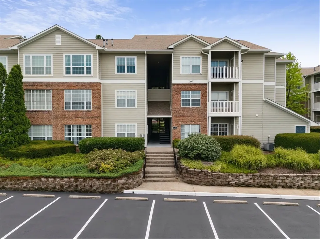 2025 Woodmont Boulevard Nashville TN 37215