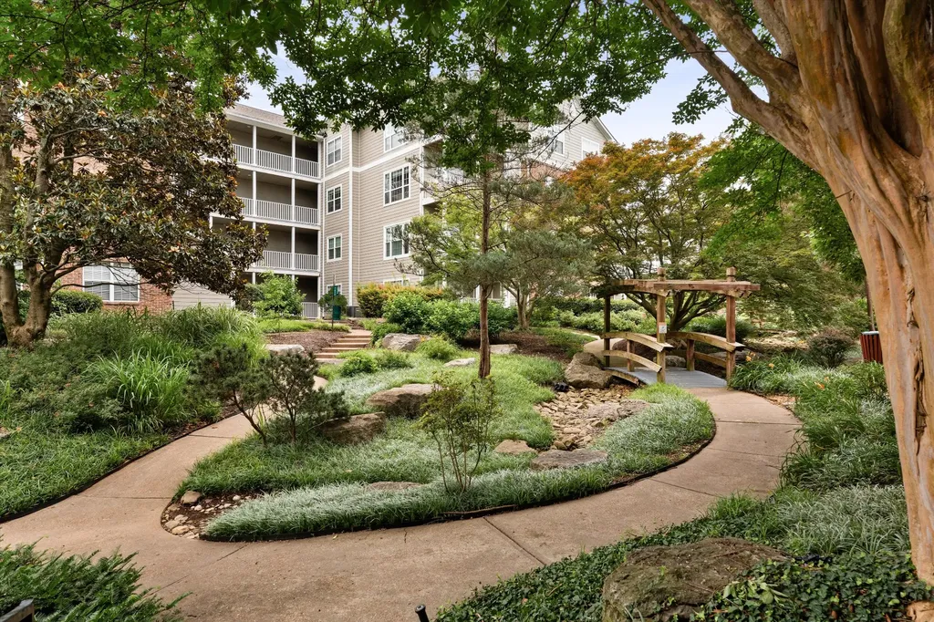 2025 Woodmont Boulevard Nashville TN 37215