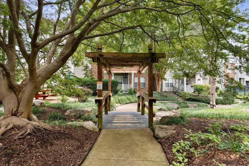 2025 Woodmont Boulevard Nashville TN 37215