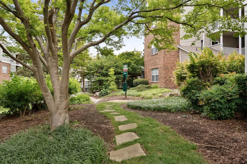 2025 Woodmont Boulevard Nashville TN 37215