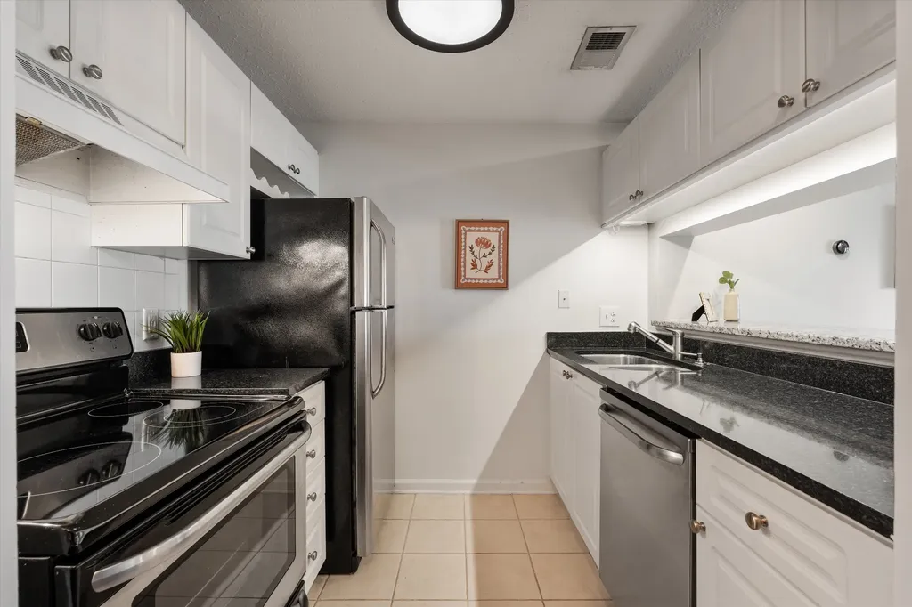 2025 Woodmont Boulevard Nashville TN 37215