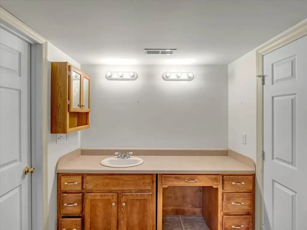 7691 Elkton Pike Prospect TN 38477