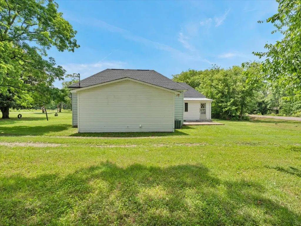 7691 Elkton Pike Prospect TN 38477