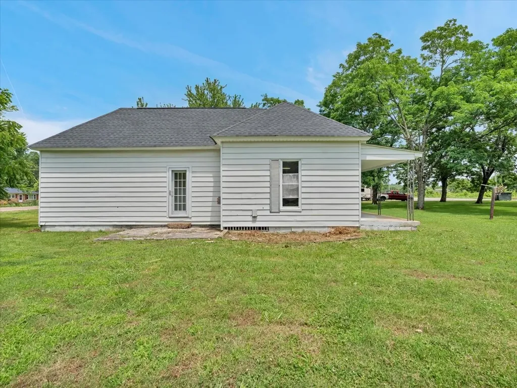 7691 Elkton Pike Prospect TN 38477