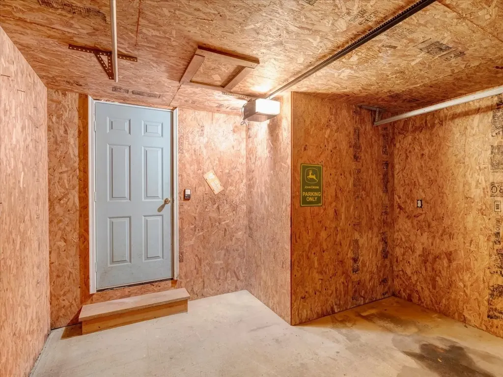 7691 Elkton Pike Prospect TN 38477
