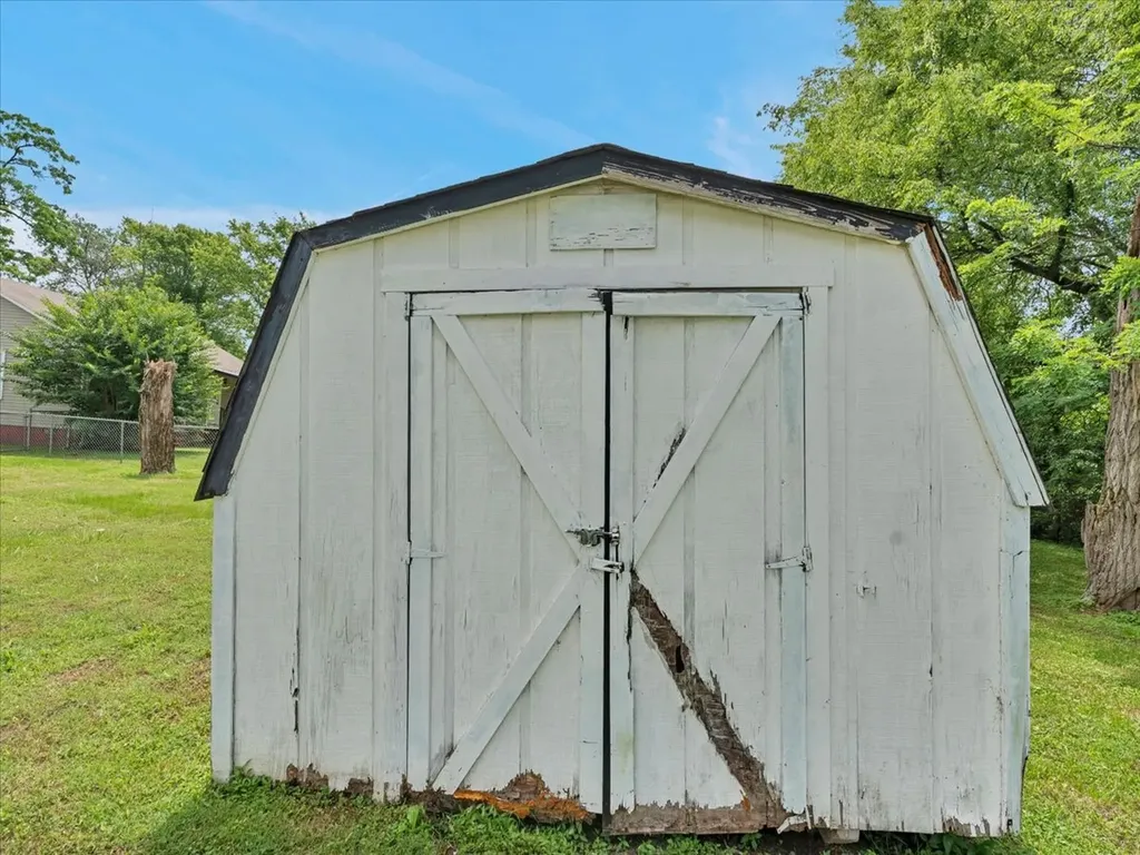 7691 Elkton Pike Prospect TN 38477