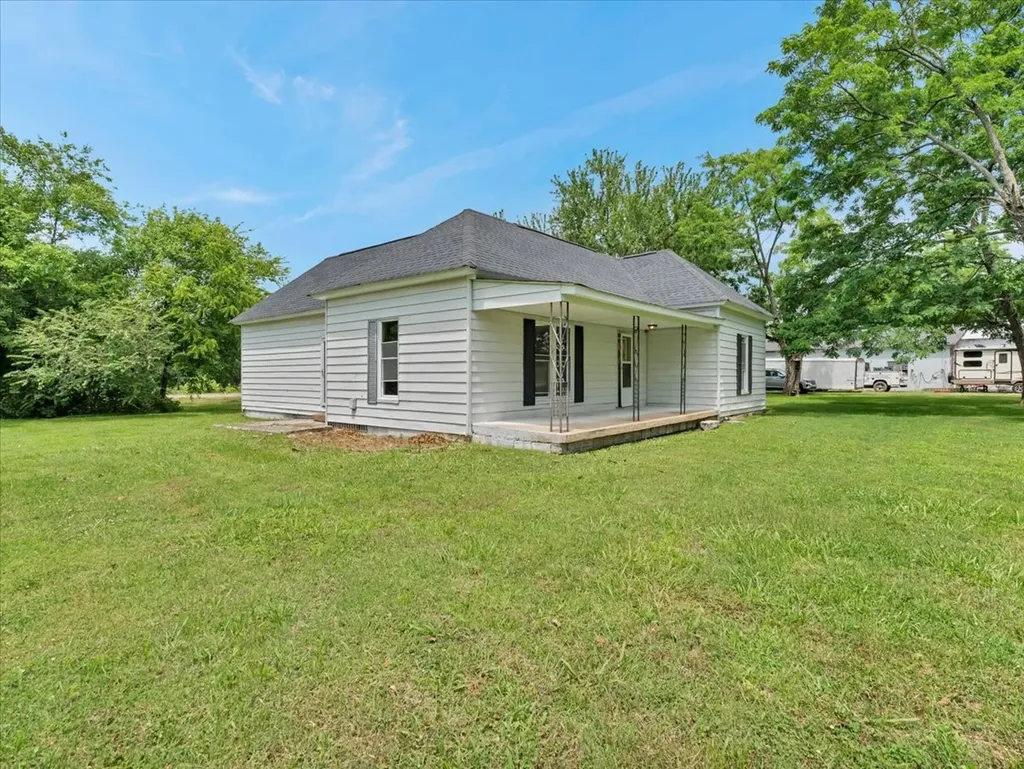 7691 Elkton Pike Prospect TN 38477