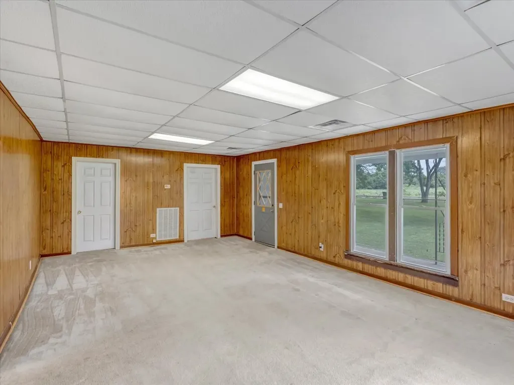 7691 Elkton Pike Prospect TN 38477