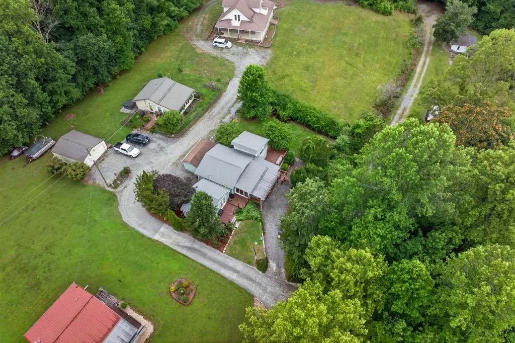 155 Mayberry Drive Smithville TN 37166