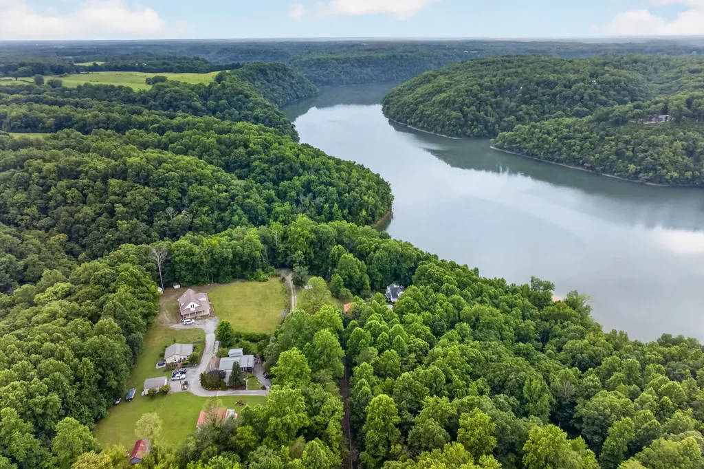 155 Mayberry Drive Smithville TN 37166