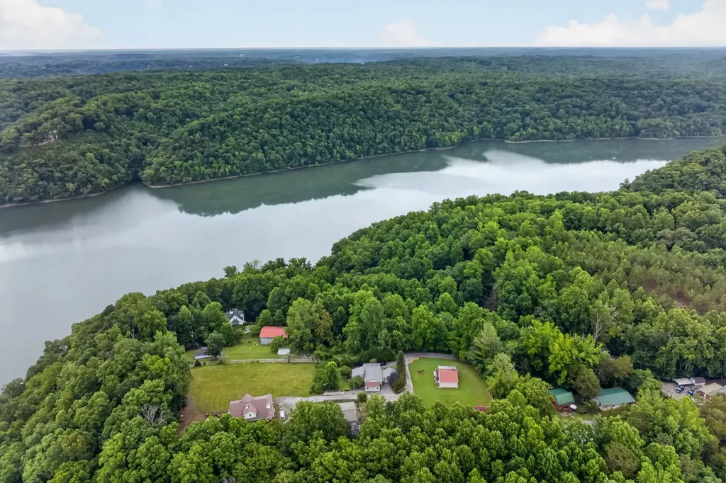 155 Mayberry Drive Smithville TN 37166