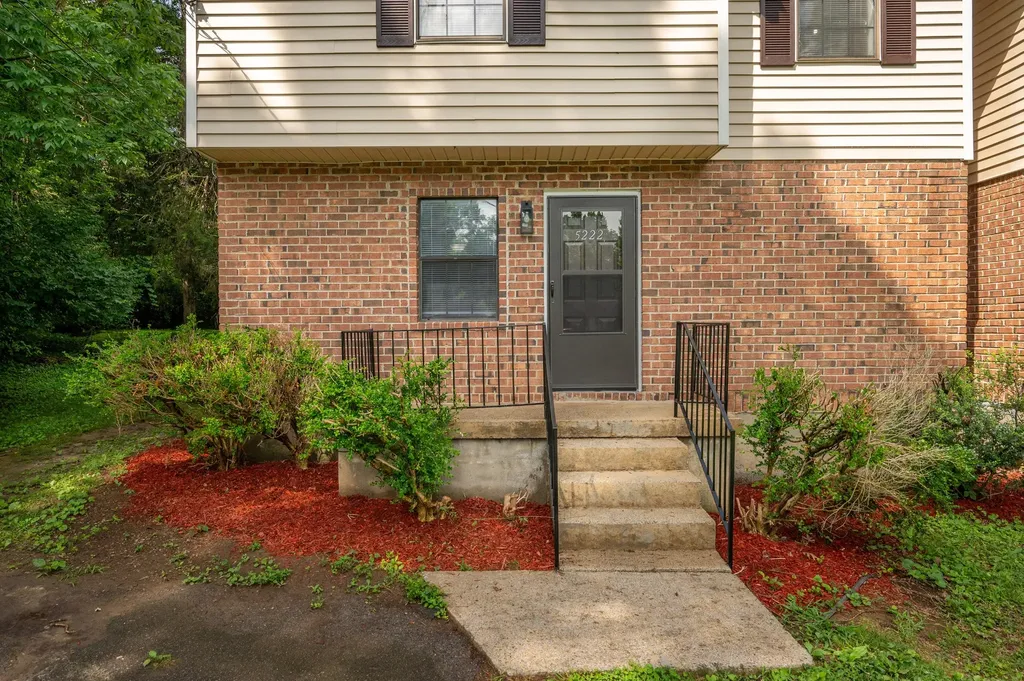 5222 Dove Trail Hermitage TN 37076