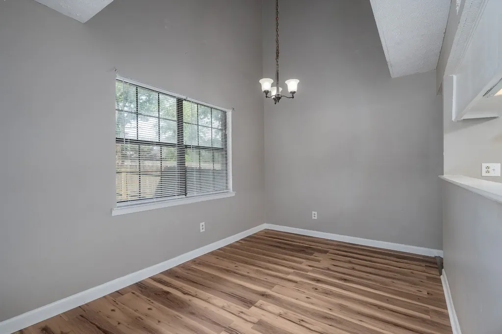 5222 Dove Trail Hermitage TN 37076