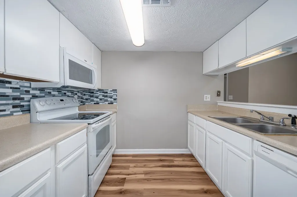 5222 Dove Trail Hermitage TN 37076