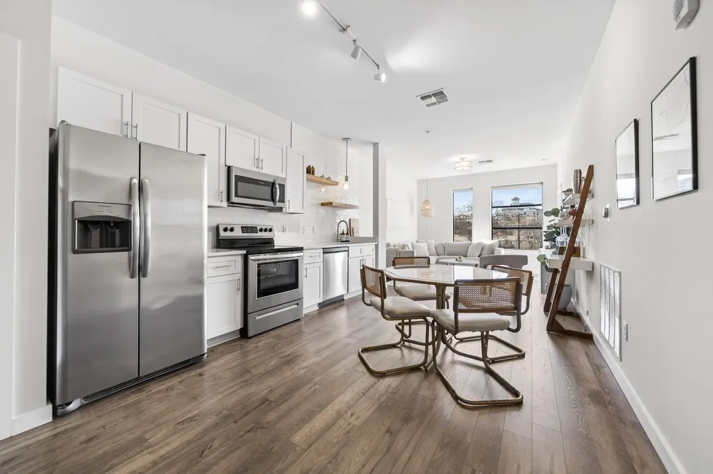 1900 12th Ave, S Nashville TN 37203