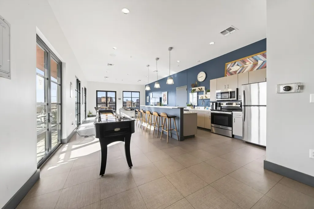 1900 12th Ave, S Nashville TN 37203