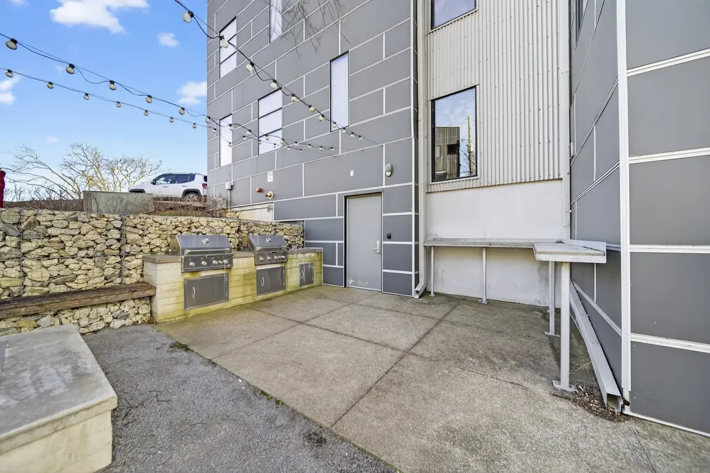 1900 12th Ave, S Nashville TN 37203