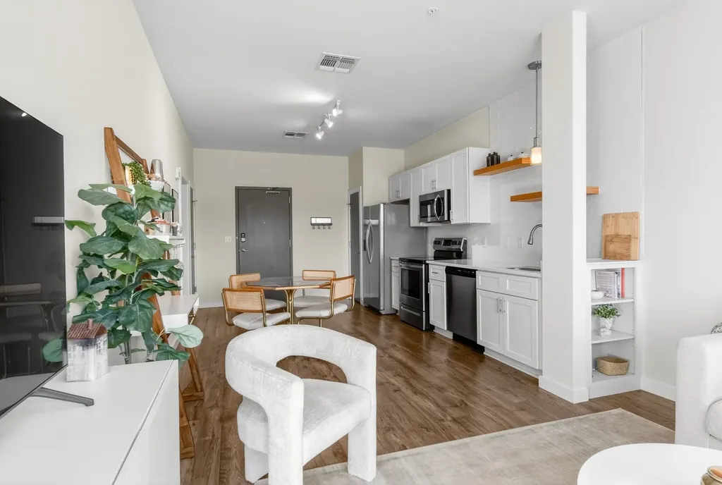 1900 12th Ave, S Nashville TN 37203