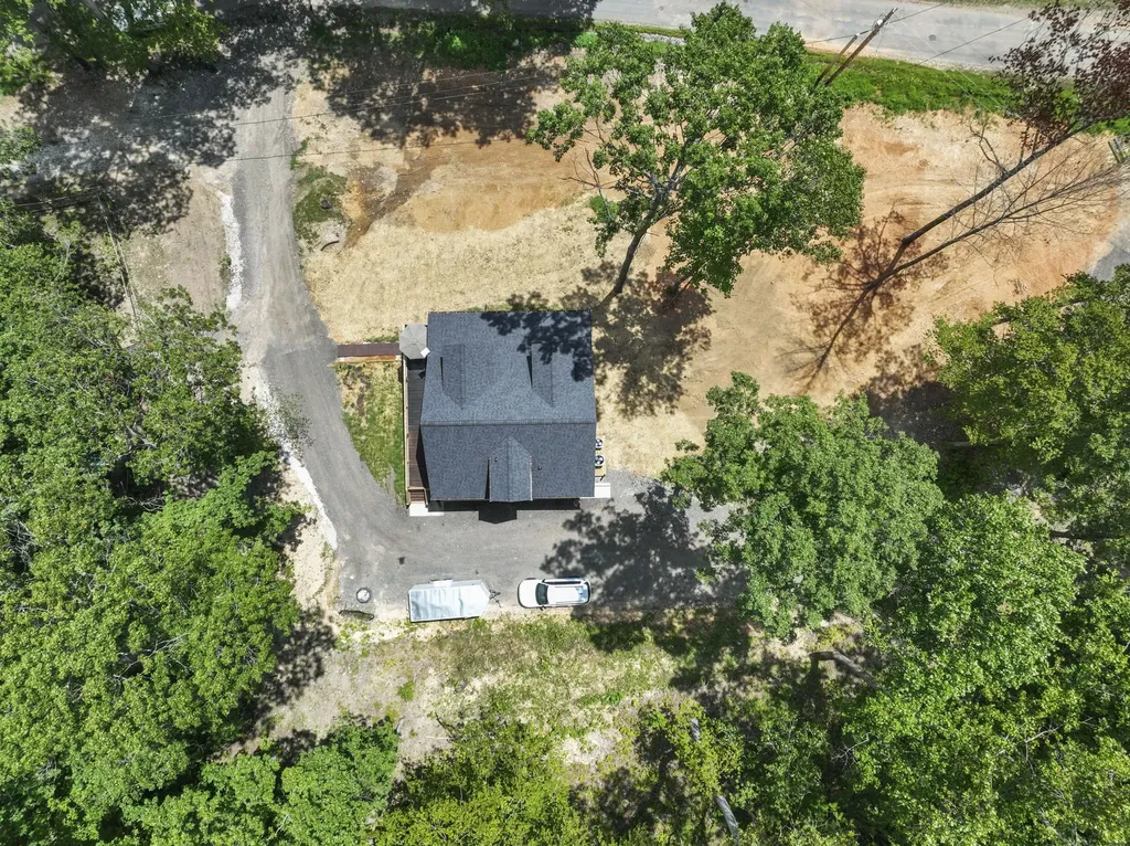 9500 Mcfarlin Road Bon Aqua TN 37025