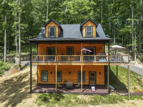 9500 Mcfarlin Road Bon Aqua TN 37025