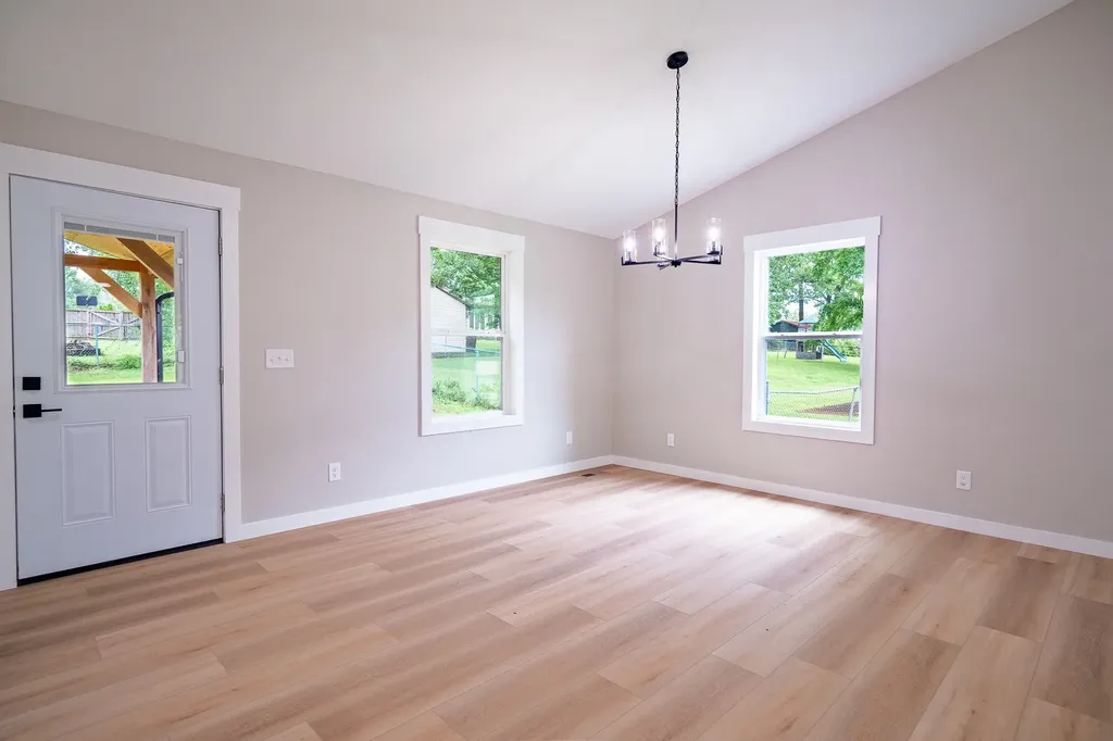 1615 Deer Hollow Drive Lawrenceburg TN 38464
