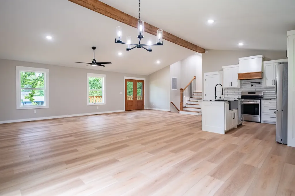1615 Deer Hollow Drive Lawrenceburg TN 38464