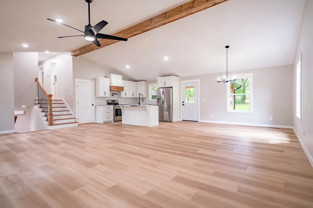 1615 Deer Hollow Drive Lawrenceburg TN 38464