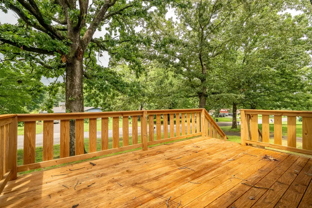 1615 Deer Hollow Drive Lawrenceburg TN 38464