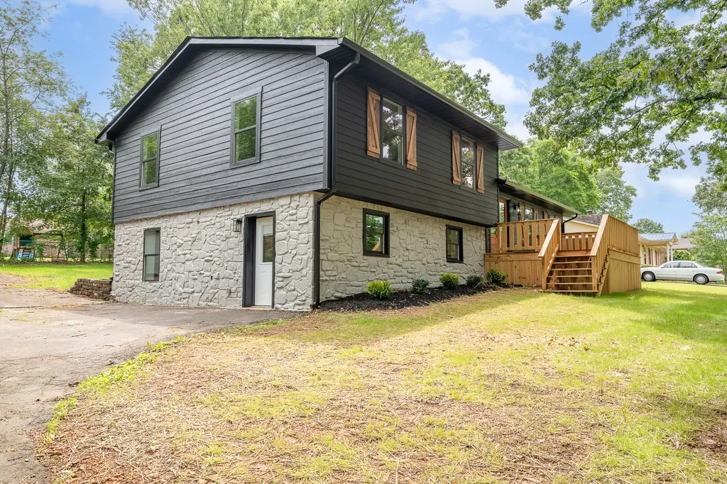 1615 Deer Hollow Drive Lawrenceburg TN 38464
