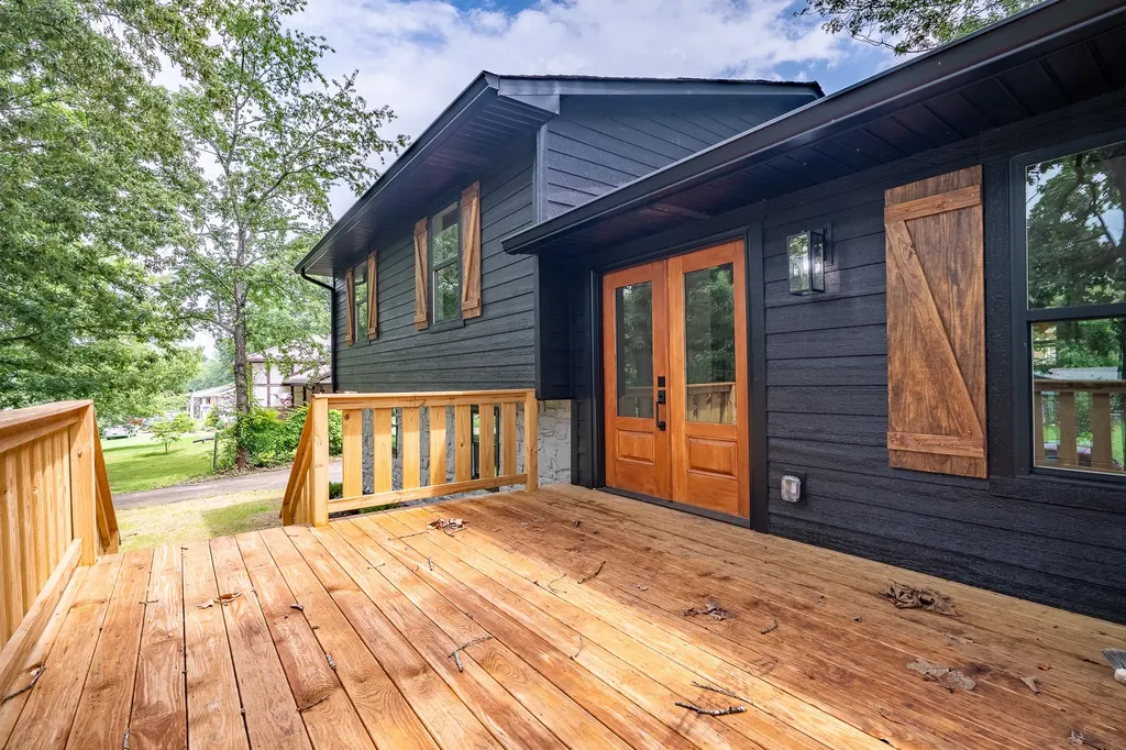 1615 Deer Hollow Drive Lawrenceburg TN 38464