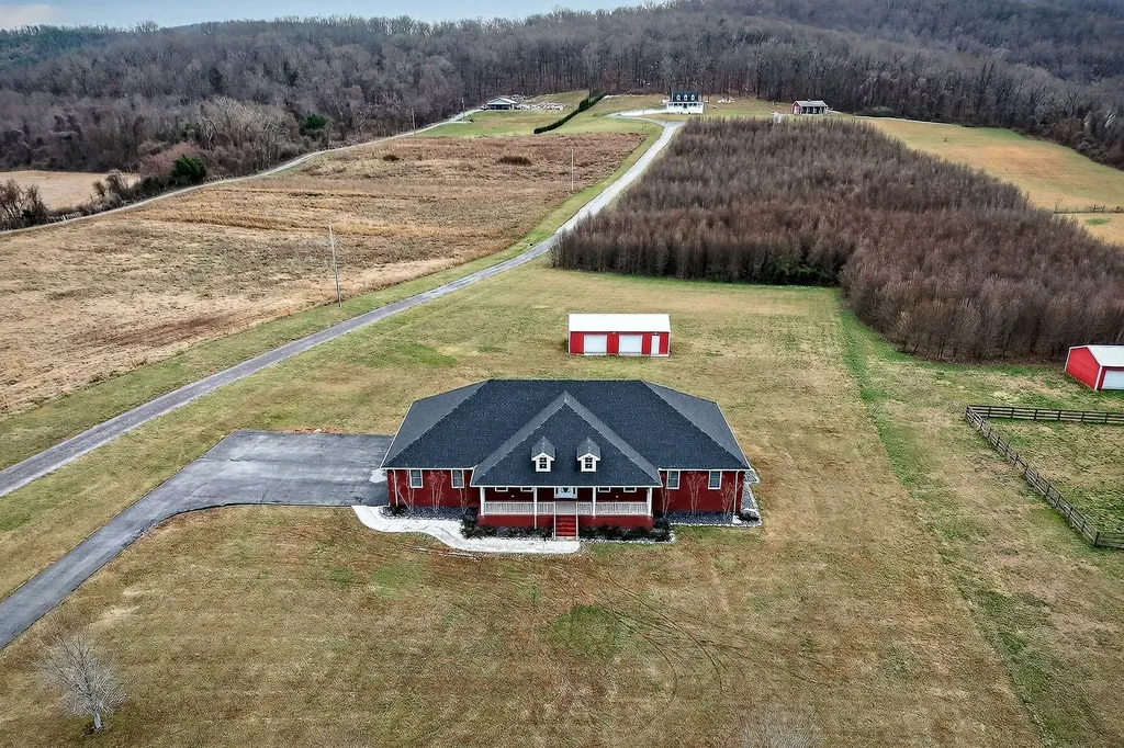 2408 Shellsford Road Mcminnville TN 37110