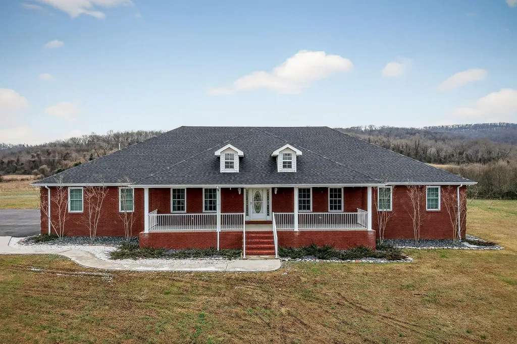 2408 Shellsford Road Mcminnville TN 37110